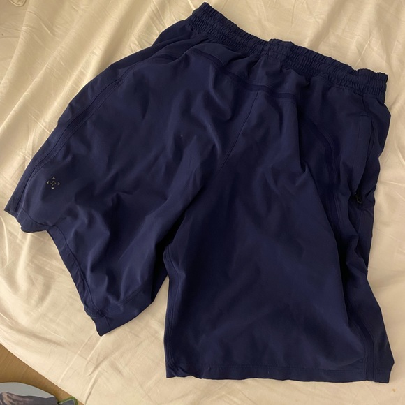 Lululemon Pace-breaker Shorts 7” - Picture 2 of 3